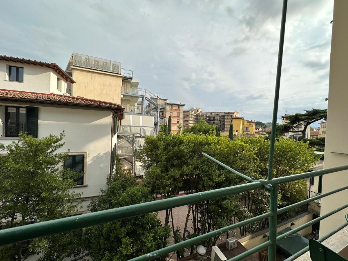 Bonnie Boutique Apartment Флоренція Екстер'єр фото